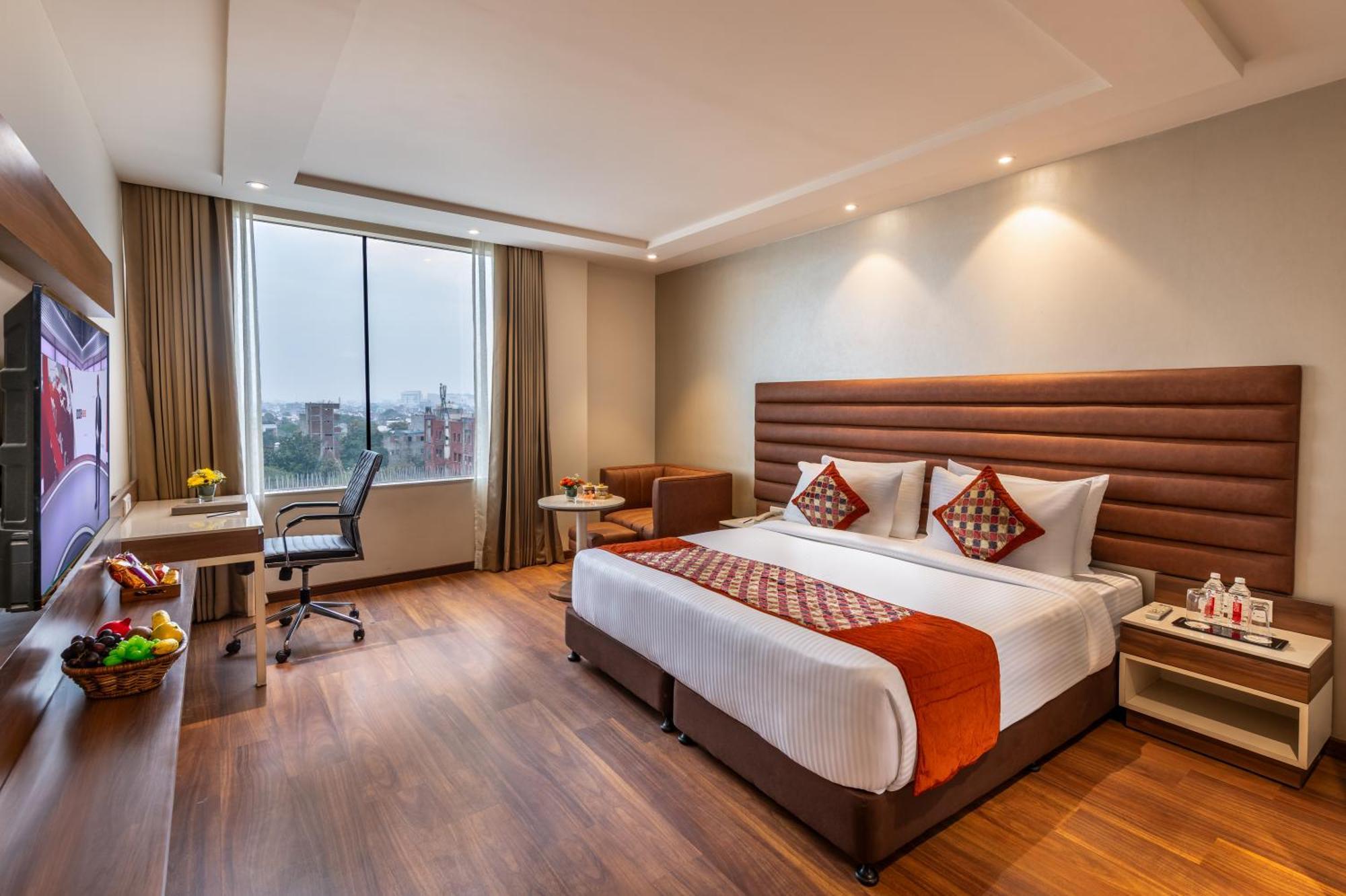 Comfort Alstonia Hotel 4*
